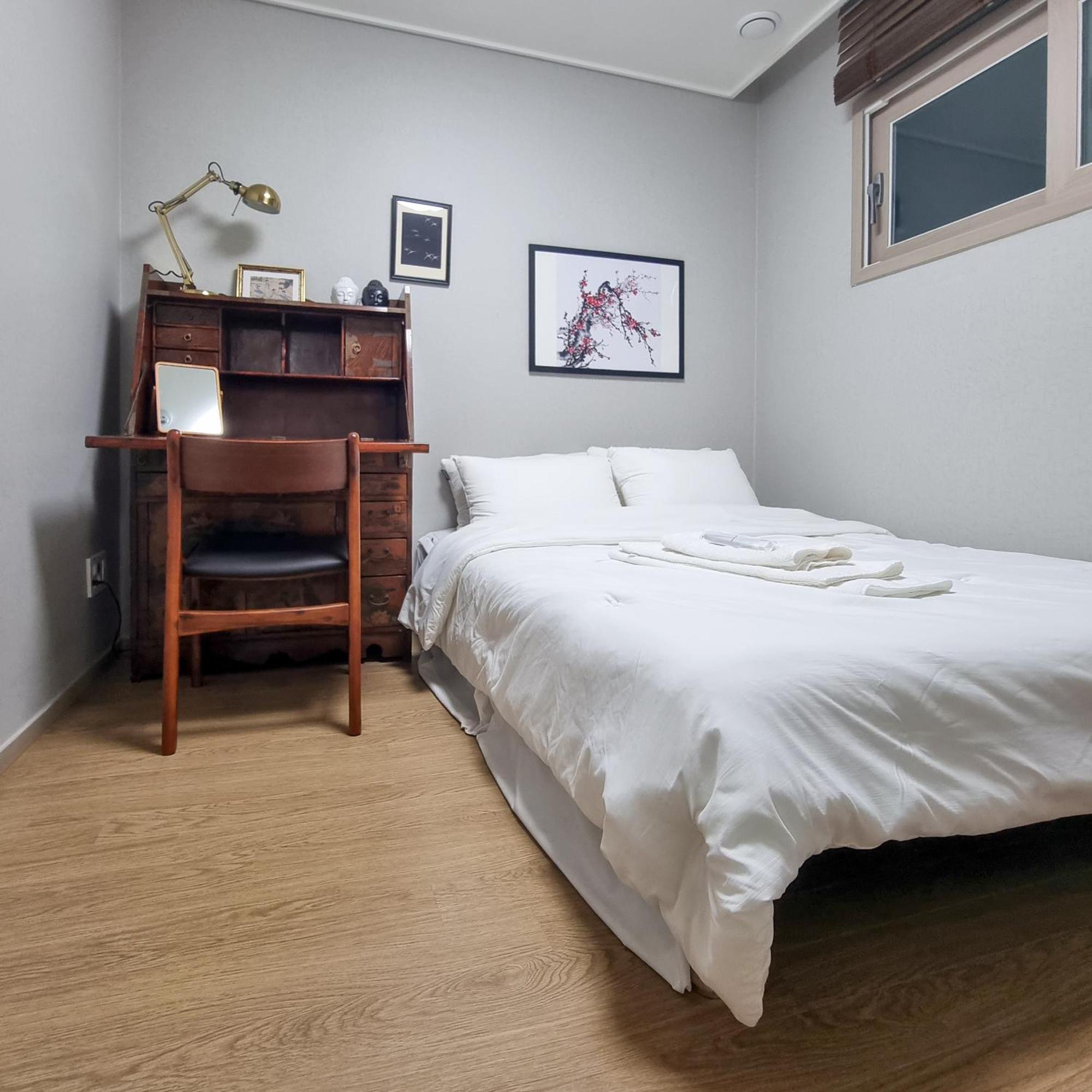 Humphreys 2 Min Vintage Korean Room بيونجتايك المظهر الخارجي الصورة